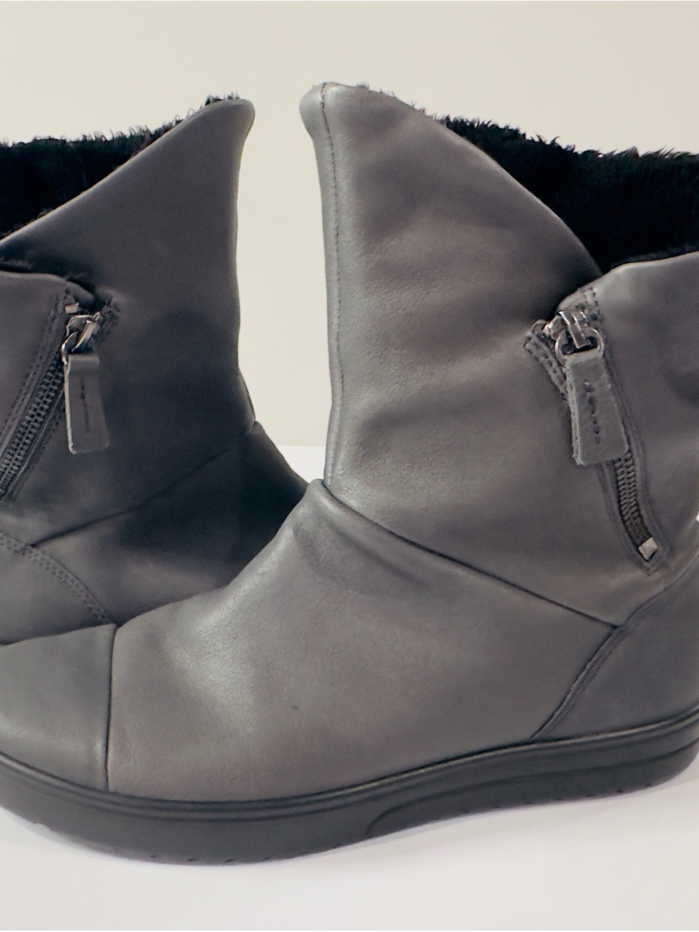 ECCO Fara Mid Cut Boots Grey Leather Lined Sneaker Boot Women EU 38 US 7 - 7.5